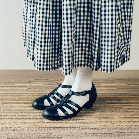 TR-021 GURKHA STRAP HEELS BL