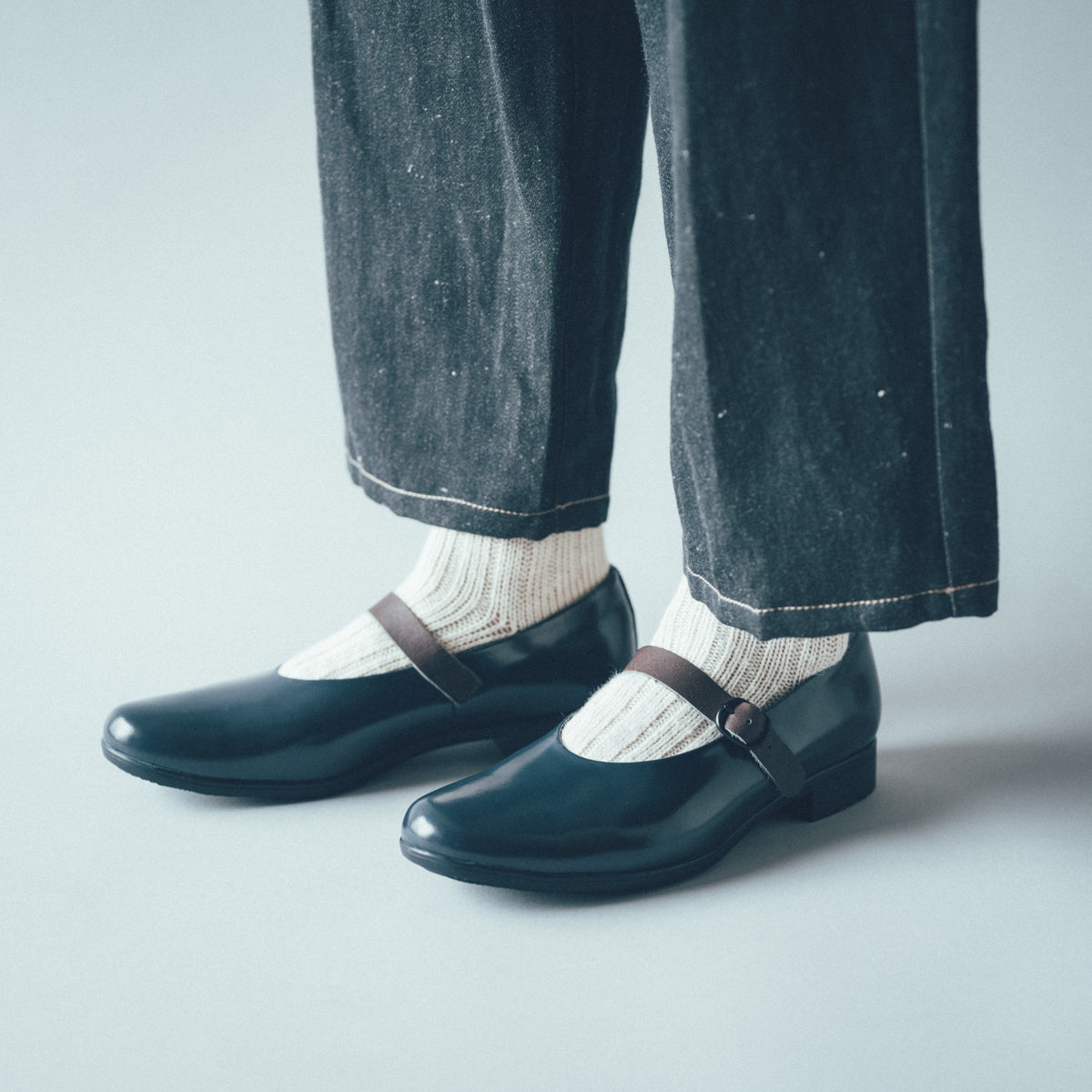 TR-002 ONE-STRAP SHOES NYG
