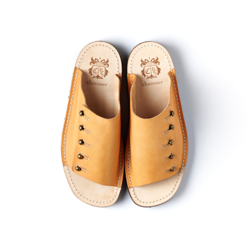 C-7050 BUTTON SANDALS BG