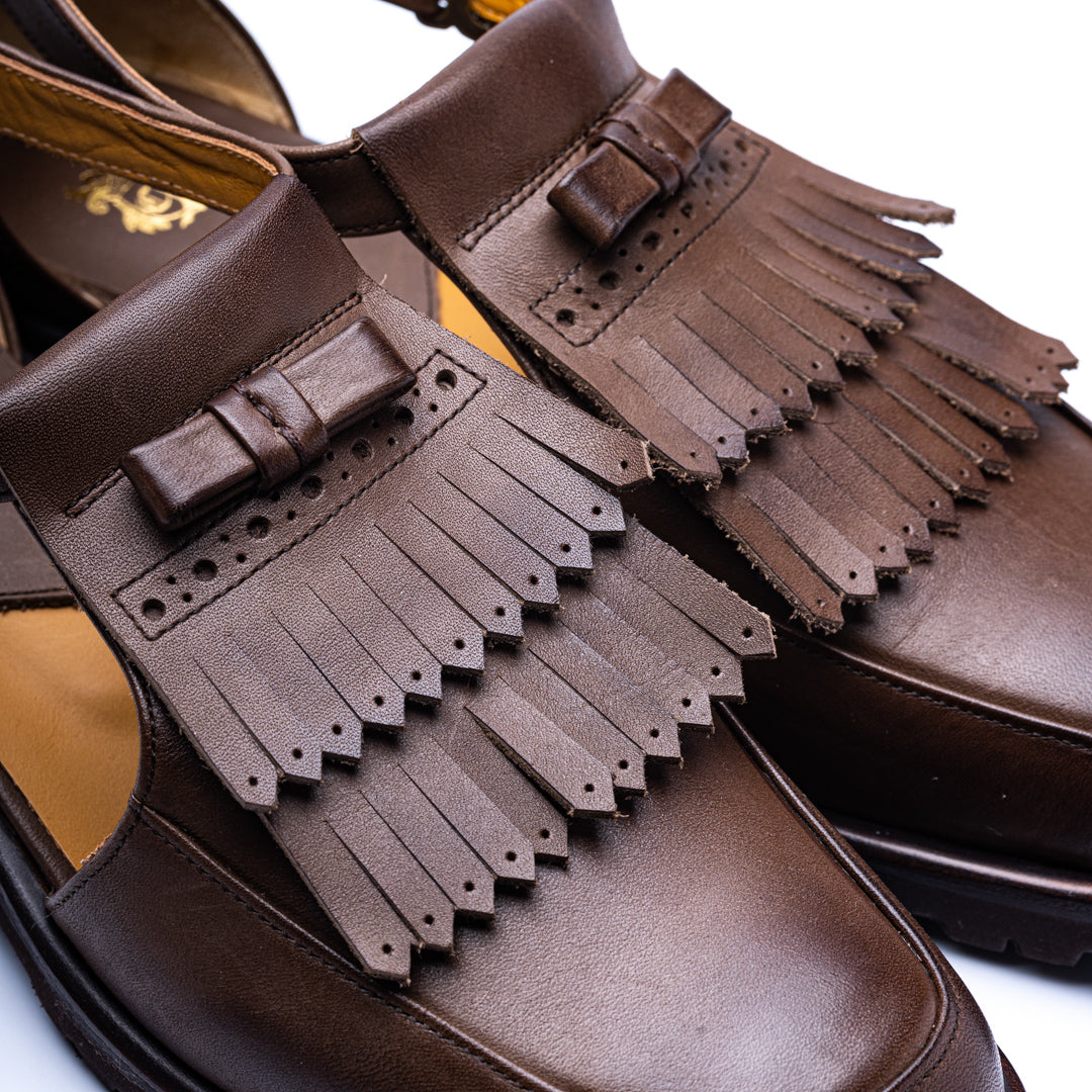 C-2340 U-TIP KILTIE SANDALS DBR