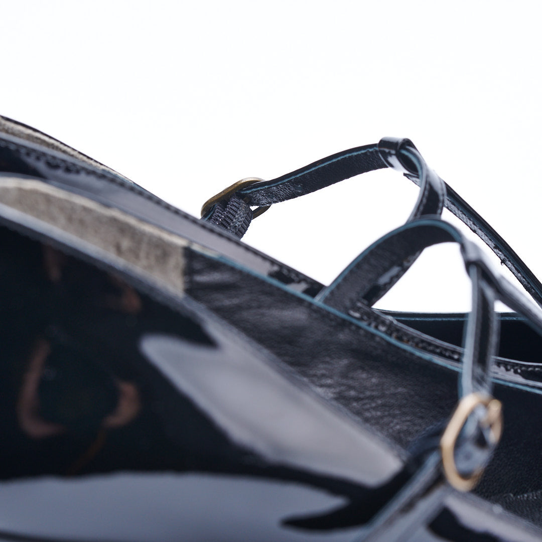 C-2353 T-STRAP PUMPS BLE