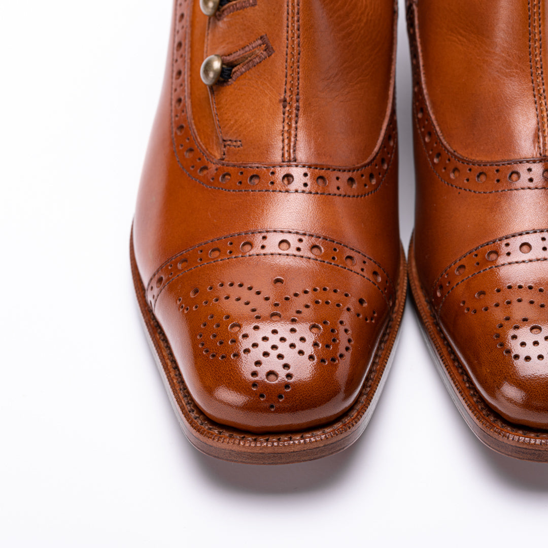 PC-5053 BUTTON HEEL BOOTS BR