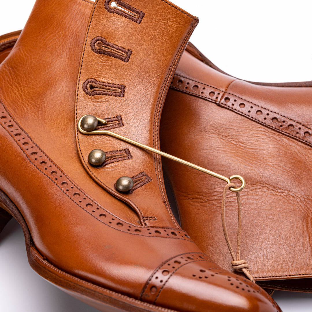PC-5053 BUTTON HEEL BOOTS BR
