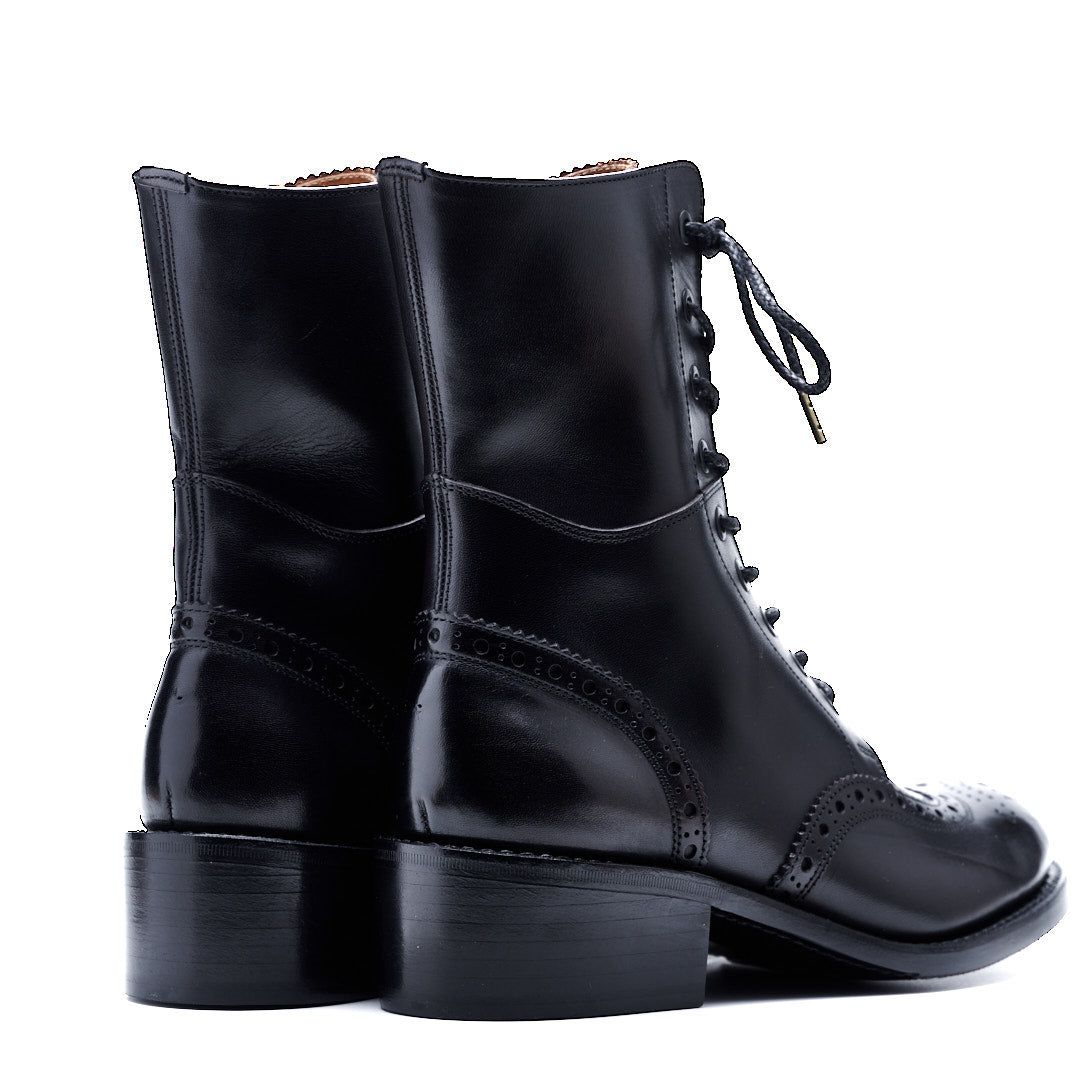 PC-592-25 WINGTIP LACE-UP BOOTS BL