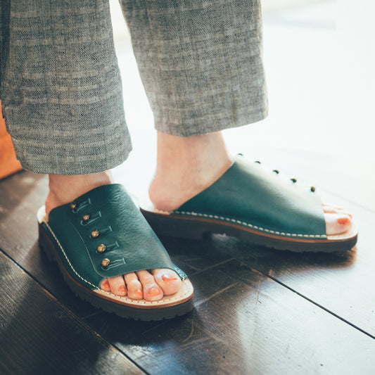 PC-5078 BUTTON SANDALS BU