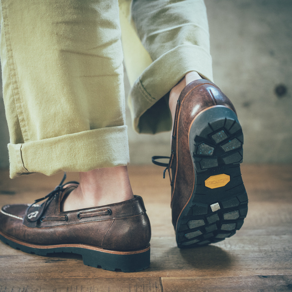 C-7055 DECK SHOES AKR