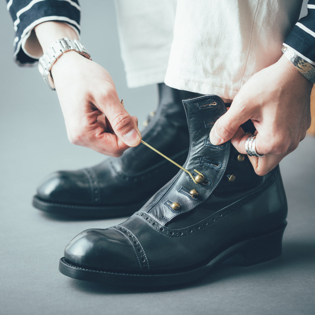 【即購入可】chausser ボタンブーツ付属フックのみ ボタン用フック – chausser online store