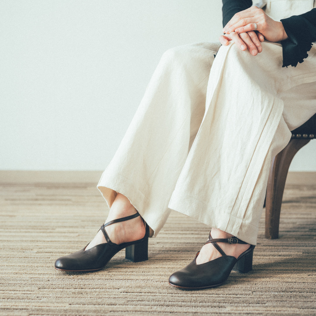 C-2334　CROSS STRAP PUMPS DBR