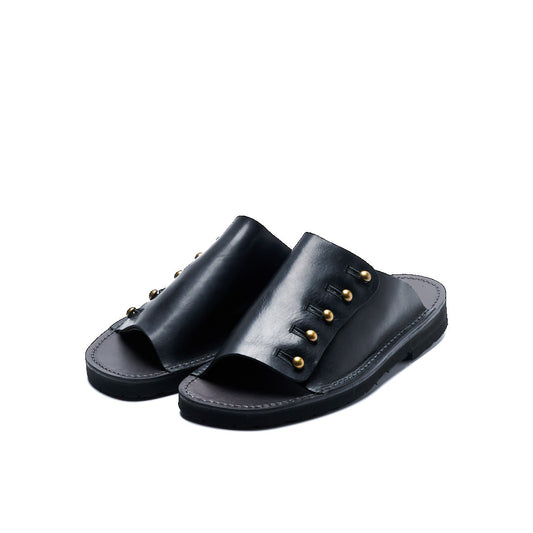 【受注オーダー／納期：2026年3月下旬】C-7050PU　BUTTON SANDALS BL