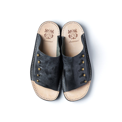 【受注オーダー／納期：2026年3月下旬】C-7050NN　BUTTON SANDALS BL