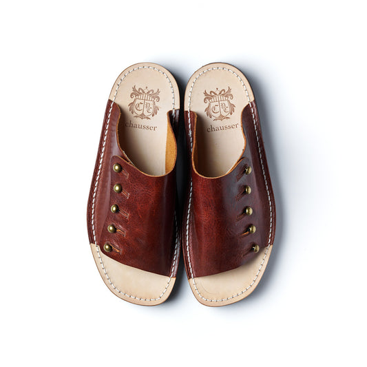 【受注オーダー／納期：2026年3月下旬】C-7050PU　BUTTON SANDALS BR