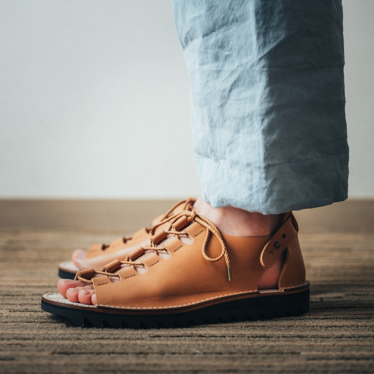 C-7061 GHILLIE SANDALS BL