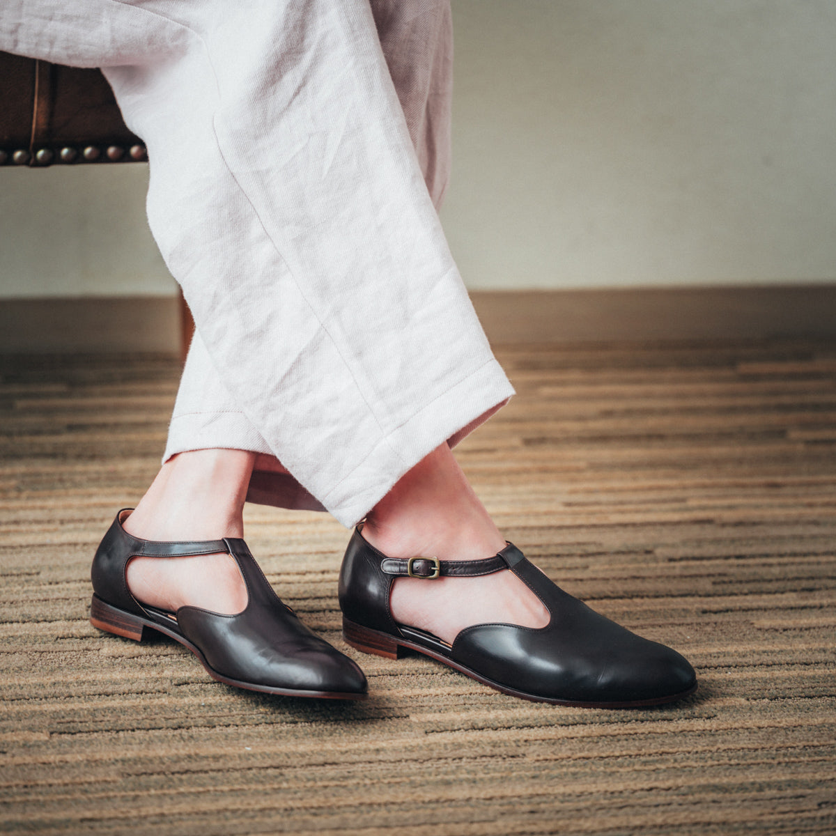 C-2373　T-STRAP FLAT SHOES DBR